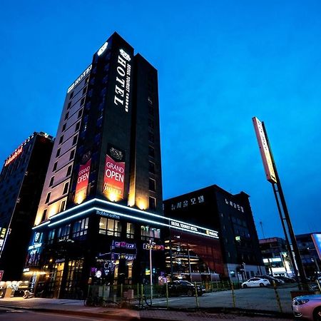 Siheung Seoul Tourist Hotel Екстериор снимка