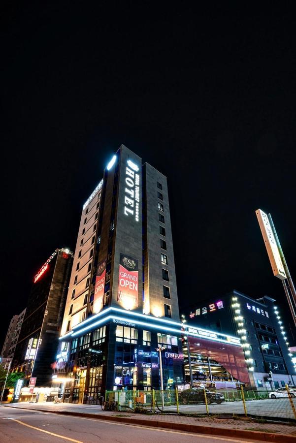 Siheung Seoul Tourist Hotel Екстериор снимка
