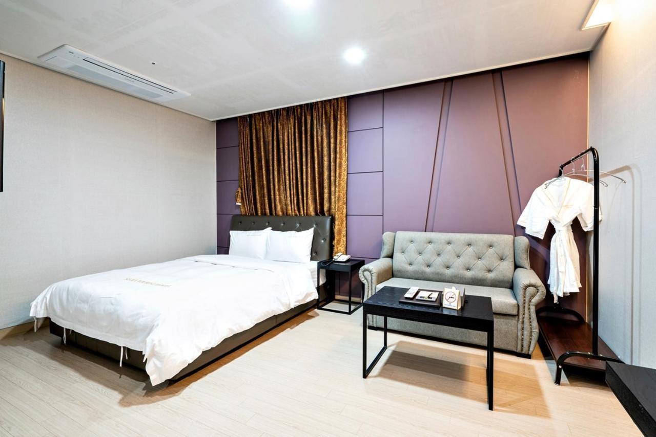 Siheung Seoul Tourist Hotel Екстериор снимка