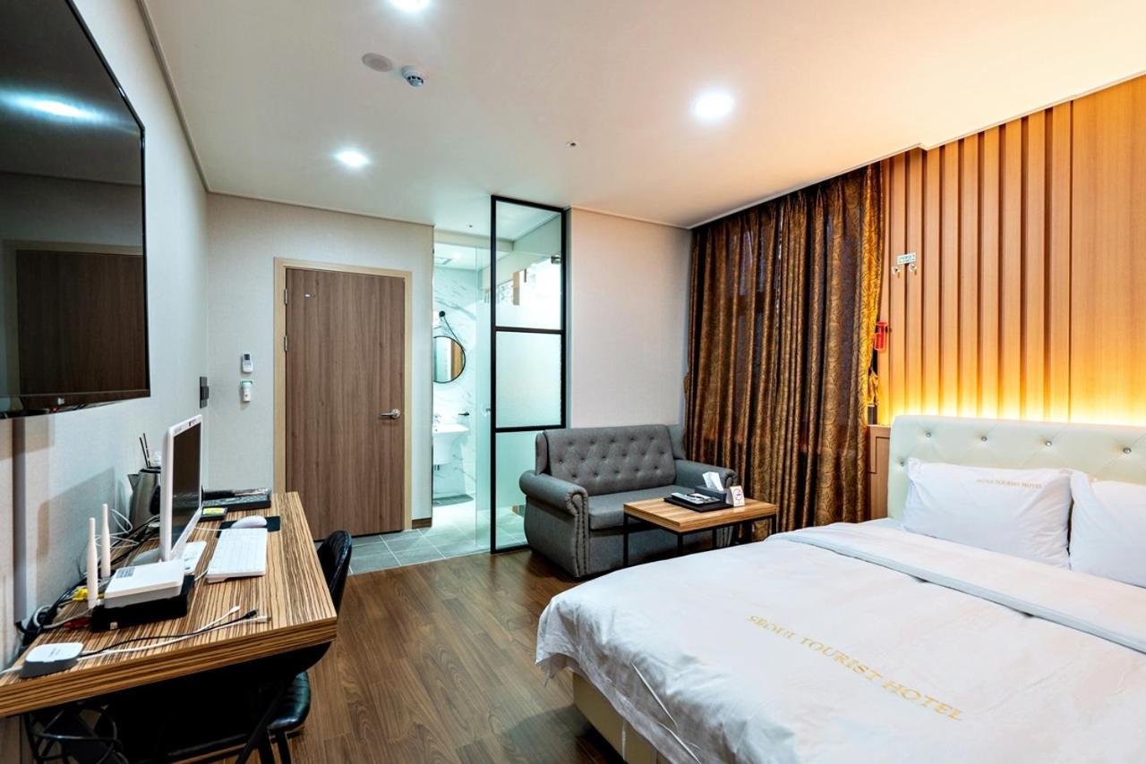 Siheung Seoul Tourist Hotel Екстериор снимка