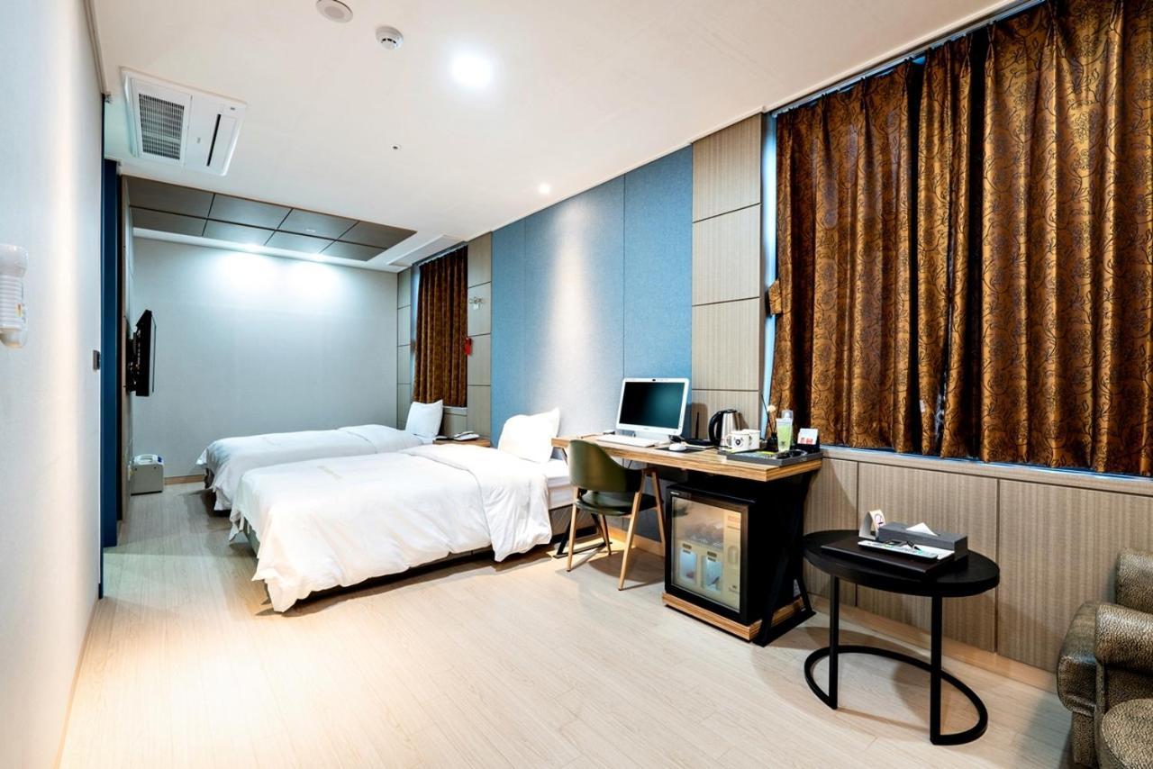 Siheung Seoul Tourist Hotel Екстериор снимка